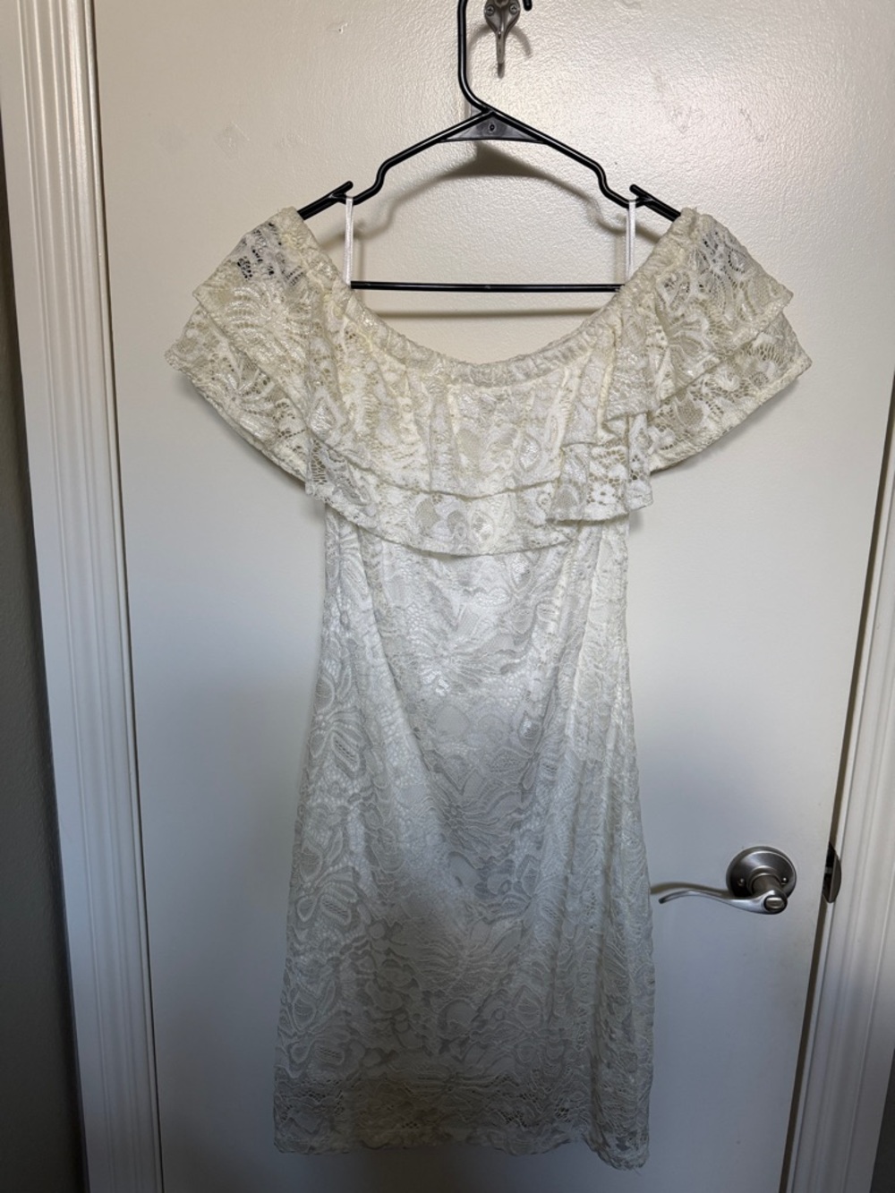 Off-Shoulder Lace Dress in Cream